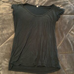 Cute lose fitting low cut shirt.